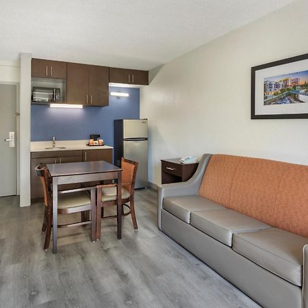 Econo Lodge Inn & Suites Greenville Eksteriør bilde