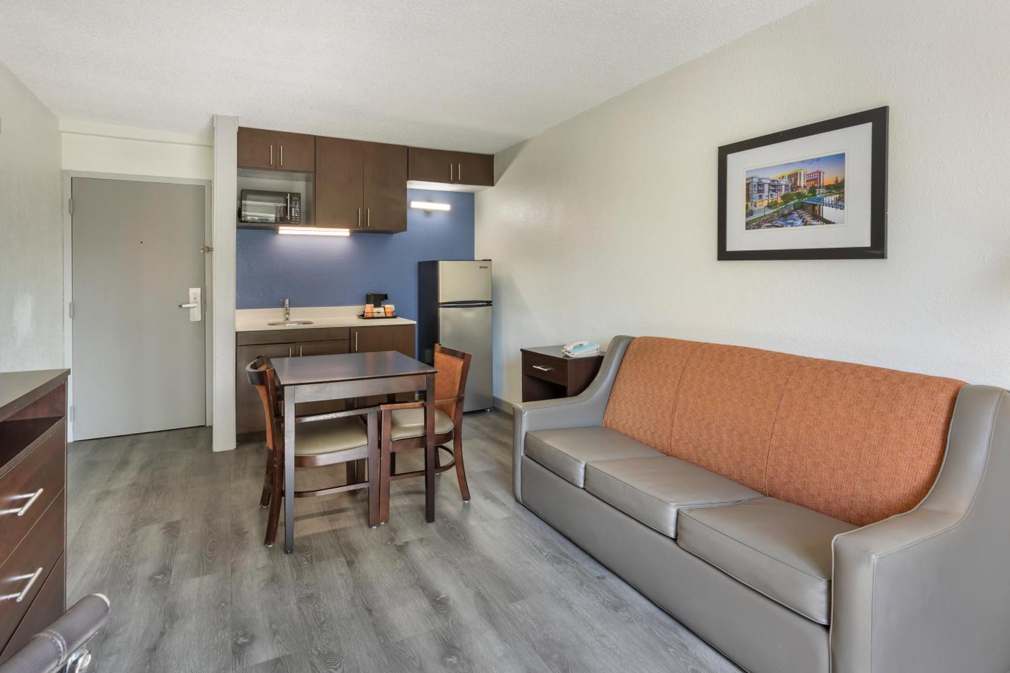 Econo Lodge Inn & Suites Greenville Eksteriør bilde