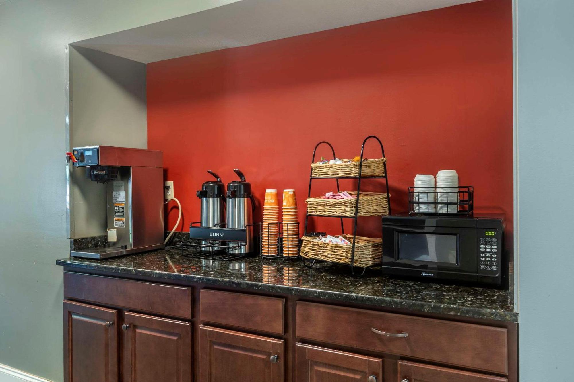 Econo Lodge Inn & Suites Greenville Eksteriør bilde