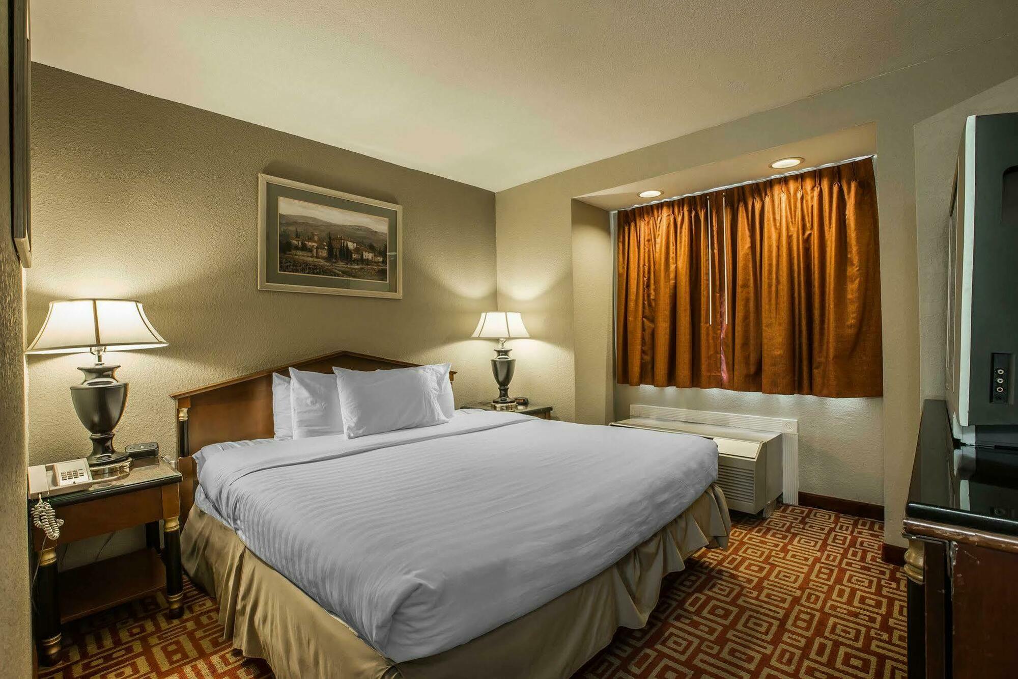 Econo Lodge Inn & Suites Greenville Eksteriør bilde